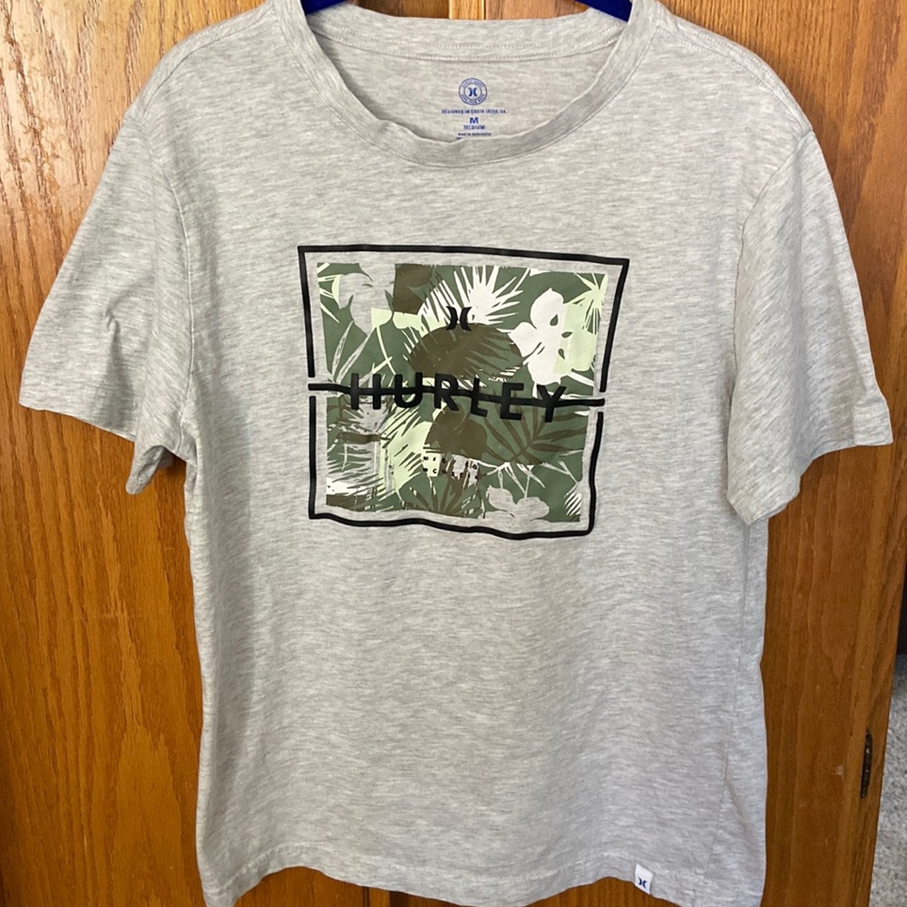 Mens Hurley t-shirt.  Size M.  In good used condition.